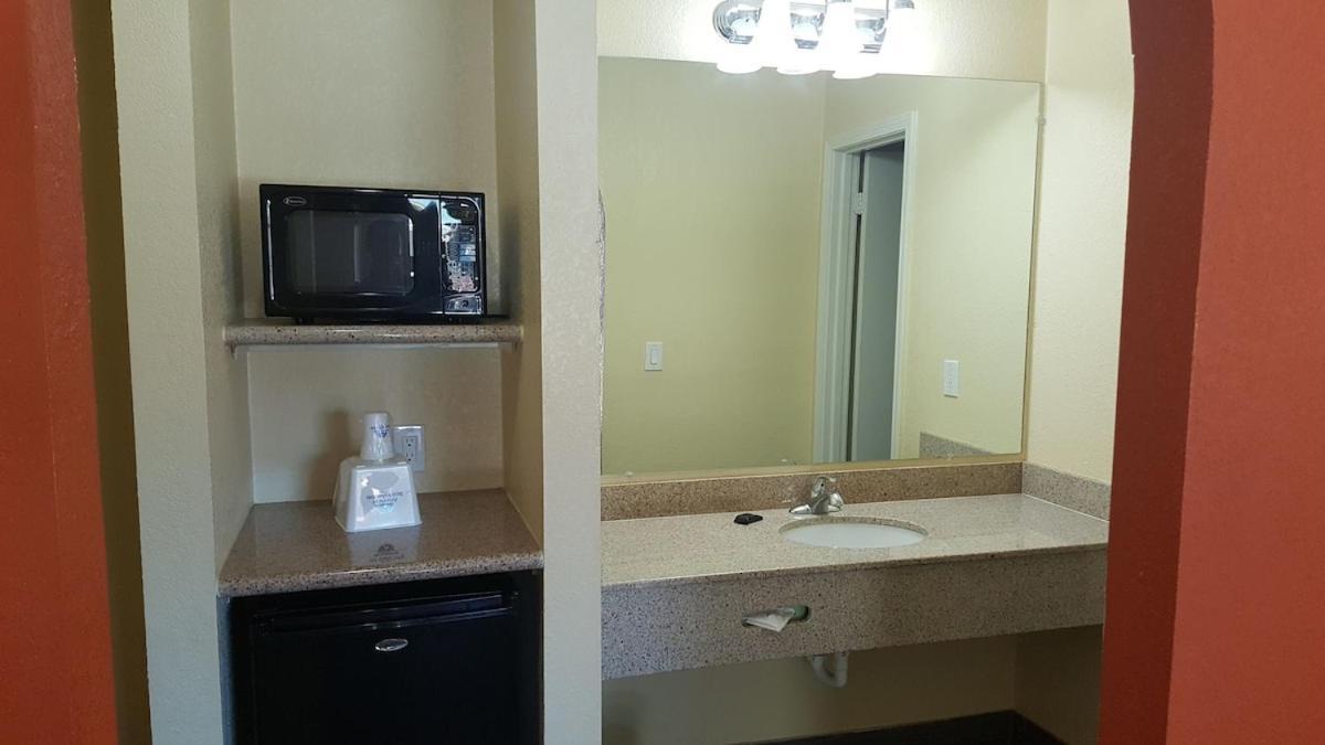 Stadium Motel - Lubbock Medical Center Exterior photo